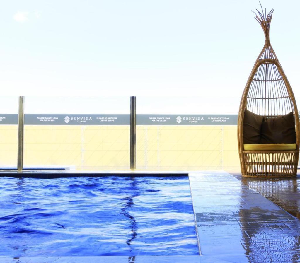 Joyful Hub With Netflix At Sunvida Aparthotel Cebu Exterior photo